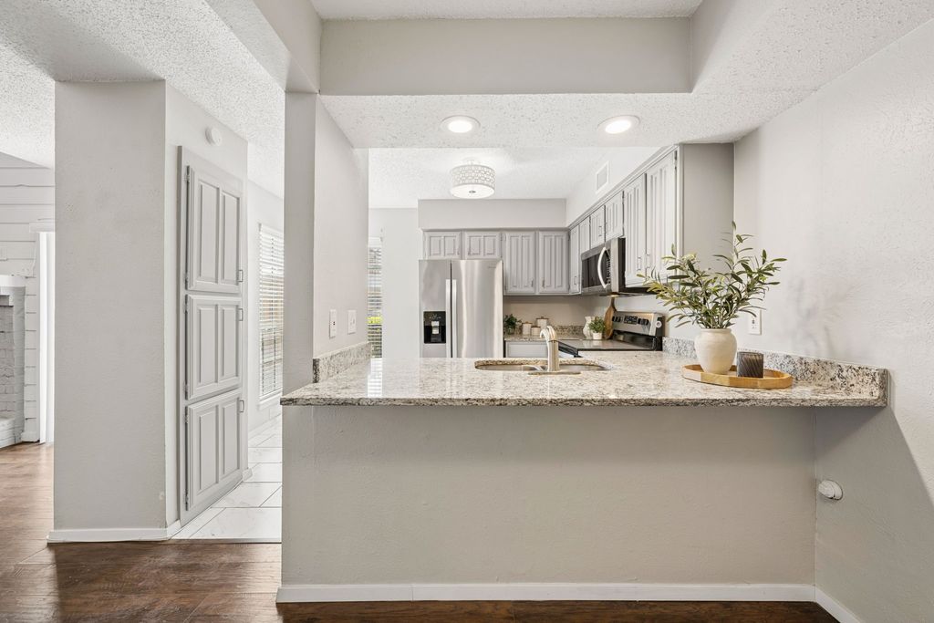 14800 Enterprise Drive 16D, Farmers Branch, TX 75234