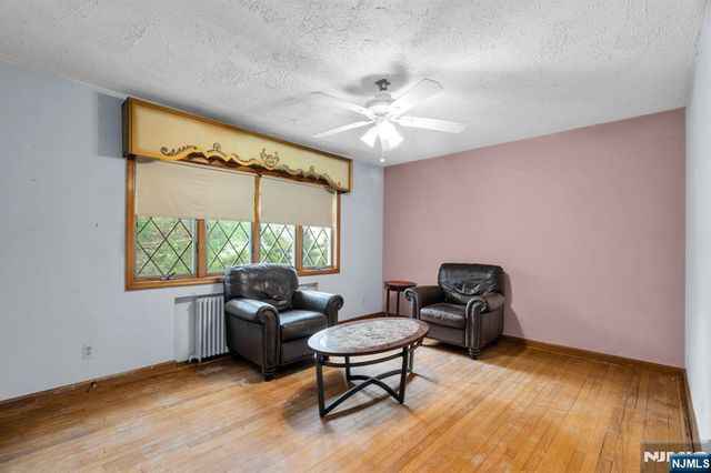 123 Summit Avenue, Elmwood Park, NJ 07407