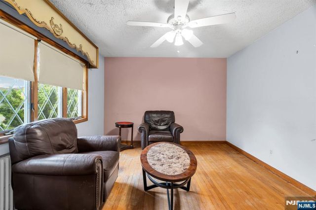 123 Summit Avenue, Elmwood Park, NJ 07407