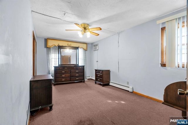 123 Summit Avenue, Elmwood Park, NJ 07407