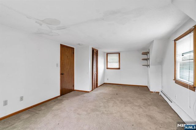123 Summit Avenue, Elmwood Park, NJ 07407