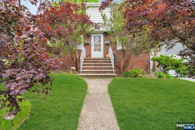 123 Summit Avenue, Elmwood Park, NJ 07407