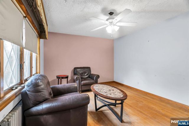 123 Summit Avenue, Elmwood Park, NJ 07407