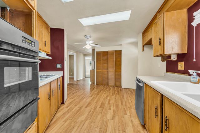 559 Patton Dr, Roseville, CA 95747