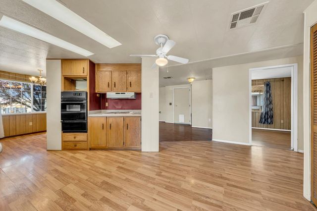 559 Patton Dr, Roseville, CA 95747