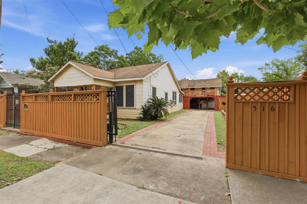 516 Everton Street, Houston, TX 77003