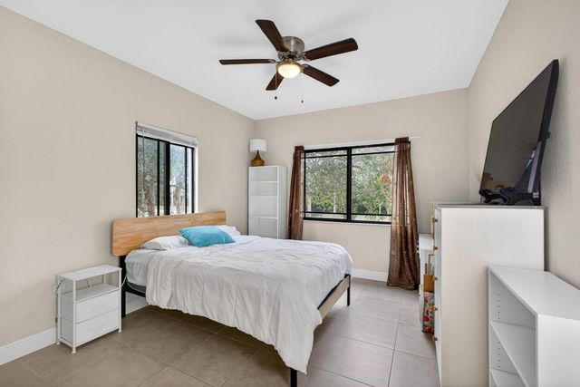 2727 Anzio Court 203, Palm Beach Gardens, FL 33410