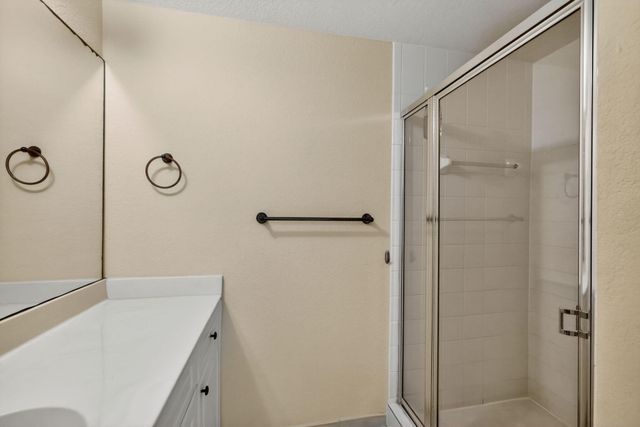 2727 Anzio Court 203, Palm Beach Gardens, FL 33410