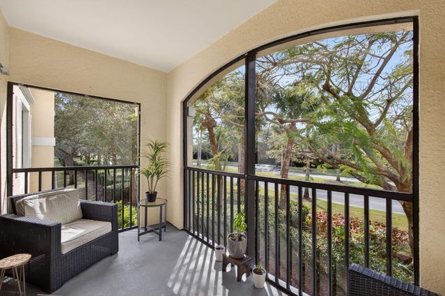 2727 Anzio Court 203, Palm Beach Gardens, FL 33410