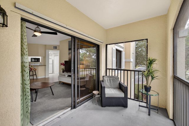 2727 Anzio Court 203, Palm Beach Gardens, FL 33410