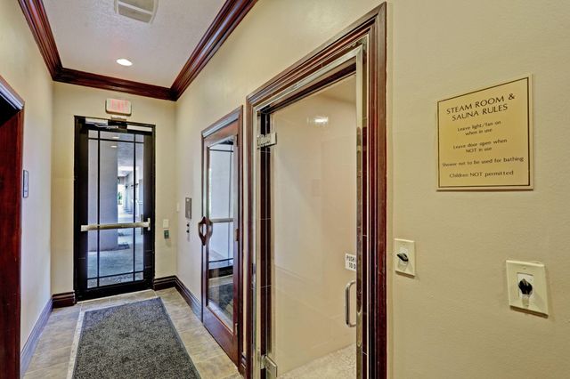 2727 Anzio Court 203, Palm Beach Gardens, FL 33410