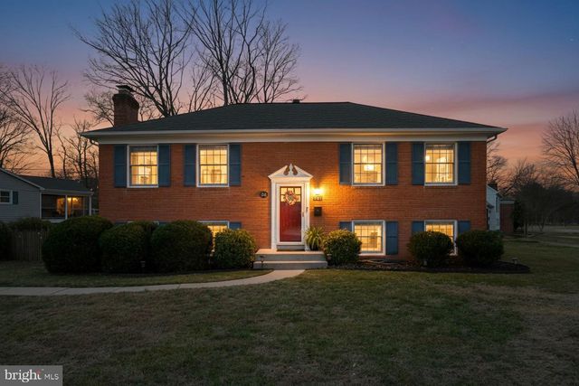 8300 MIDWOOD ST, Alexandria, VA 22308