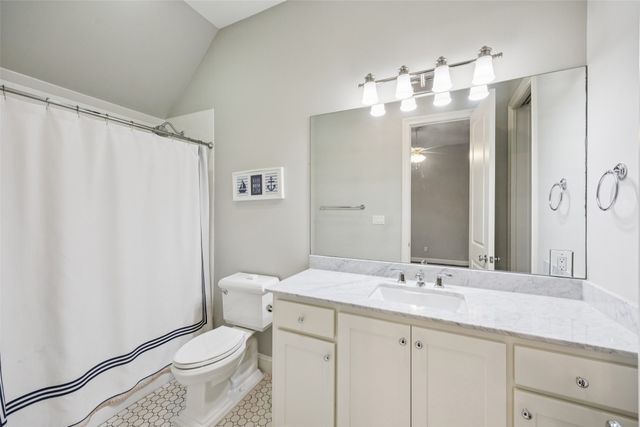 6435 Glenrose Court, Dallas, TX 75214