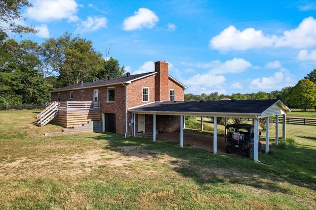 2105 52E Hwy, Portland, TN 37148
