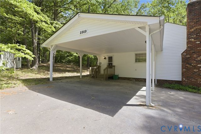 2869 Iverson Rd, Midlothian, VA 23112