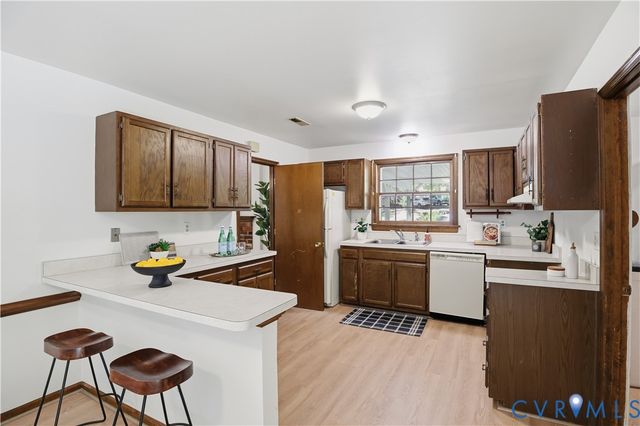 2869 Iverson Rd, Midlothian, VA 23112