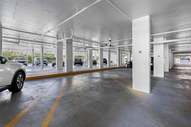 220 BELLEVIEW BOULEVARD 310, Belleair, FL 33756