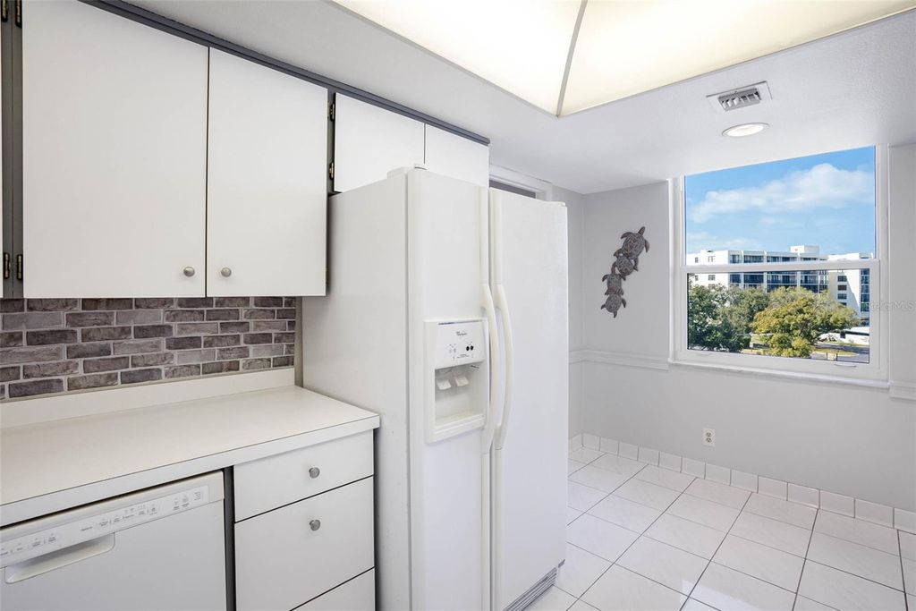 Image 15 of property listing at 220 BELLEVIEW BOULEVARD 310, Belleair, FL 33756