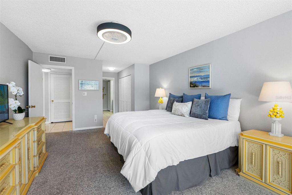 Image 19 of property listing at 220 BELLEVIEW BOULEVARD 310, Belleair, FL 33756