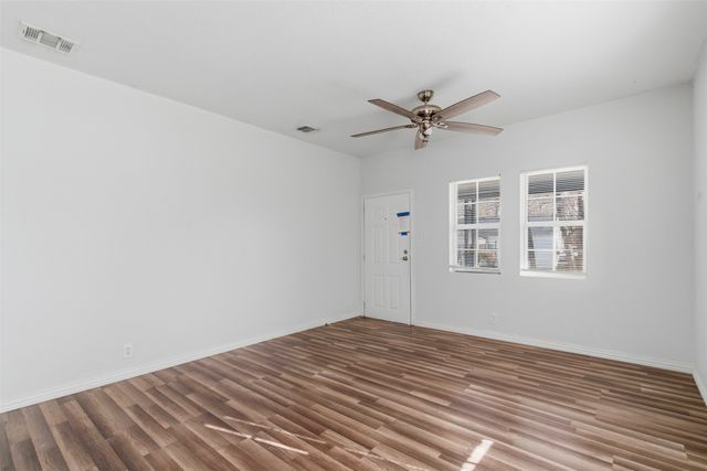 507 S Scullin Avenue, Denison, TX 75020