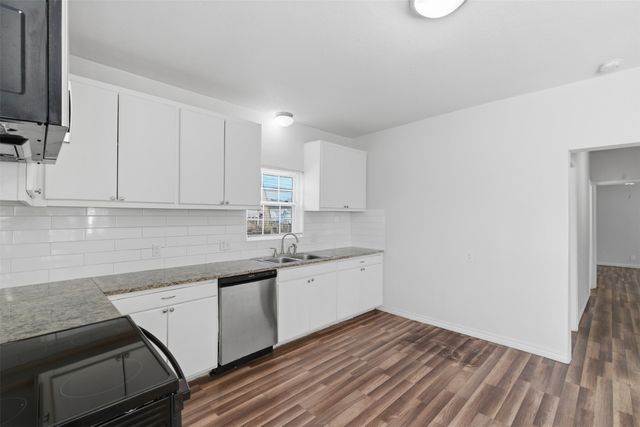 507 S Scullin Avenue, Denison, TX 75020