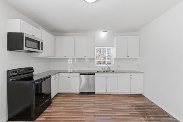 507 S Scullin Avenue, Denison, TX 75020