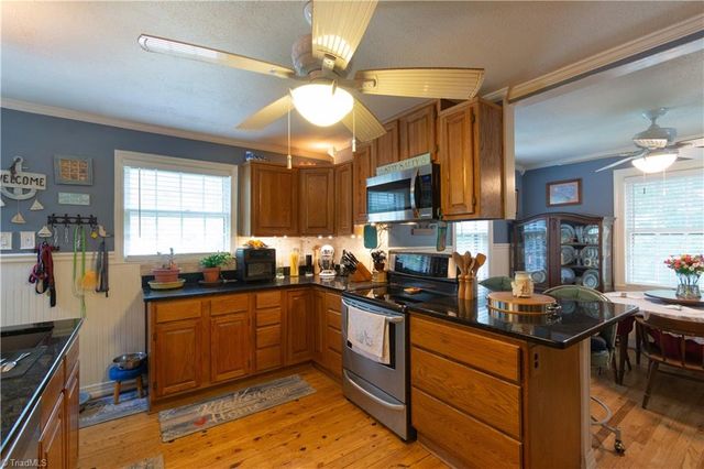1023 Kearns Avenue, Winston-salem, NC 27106