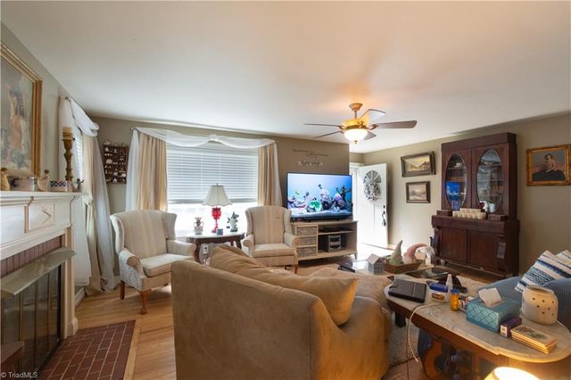 1023 Kearns Avenue, Winston-salem, NC 27106