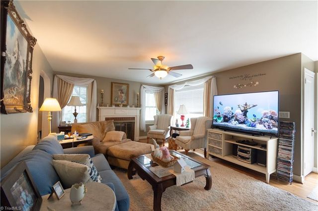 1023 Kearns Avenue, Winston-salem, NC 27106