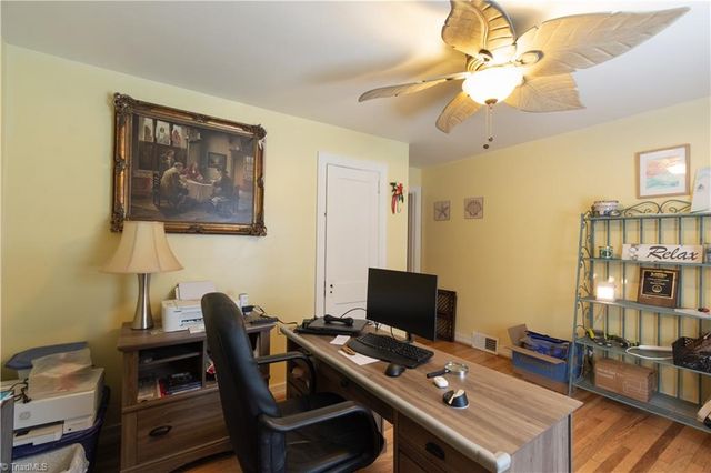 1023 Kearns Avenue, Winston-salem, NC 27106