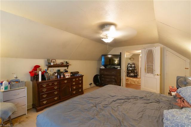 1023 Kearns Avenue, Winston-salem, NC 27106