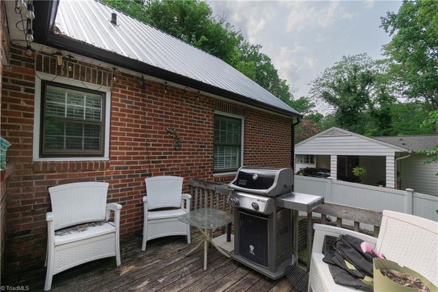 1023 Kearns Avenue, Winston-salem, NC 27106