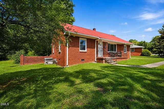 306 Oakgrove Drive, Graham, NC 27253