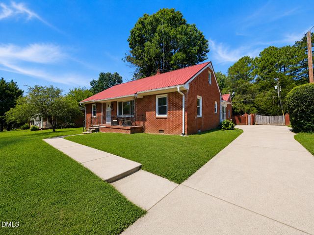 306 Oakgrove Drive, Graham, NC 27253