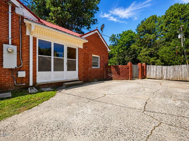 306 Oakgrove Drive, Graham, NC 27253