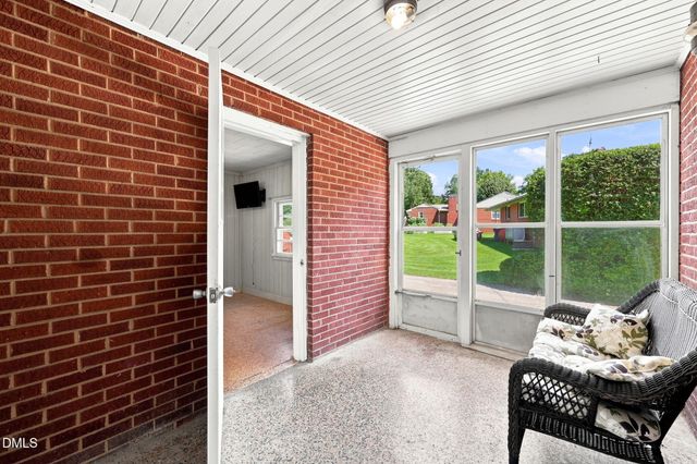 306 Oakgrove Drive, Graham, NC 27253