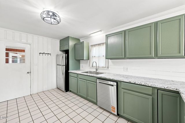306 Oakgrove Drive, Graham, NC 27253