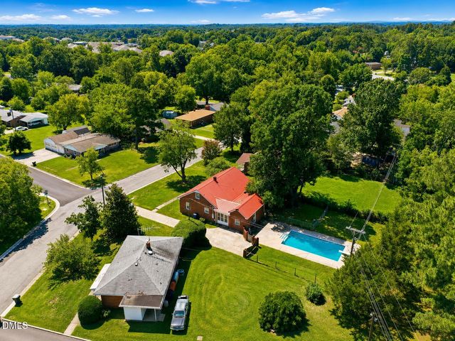 306 Oakgrove Drive, Graham, NC 27253