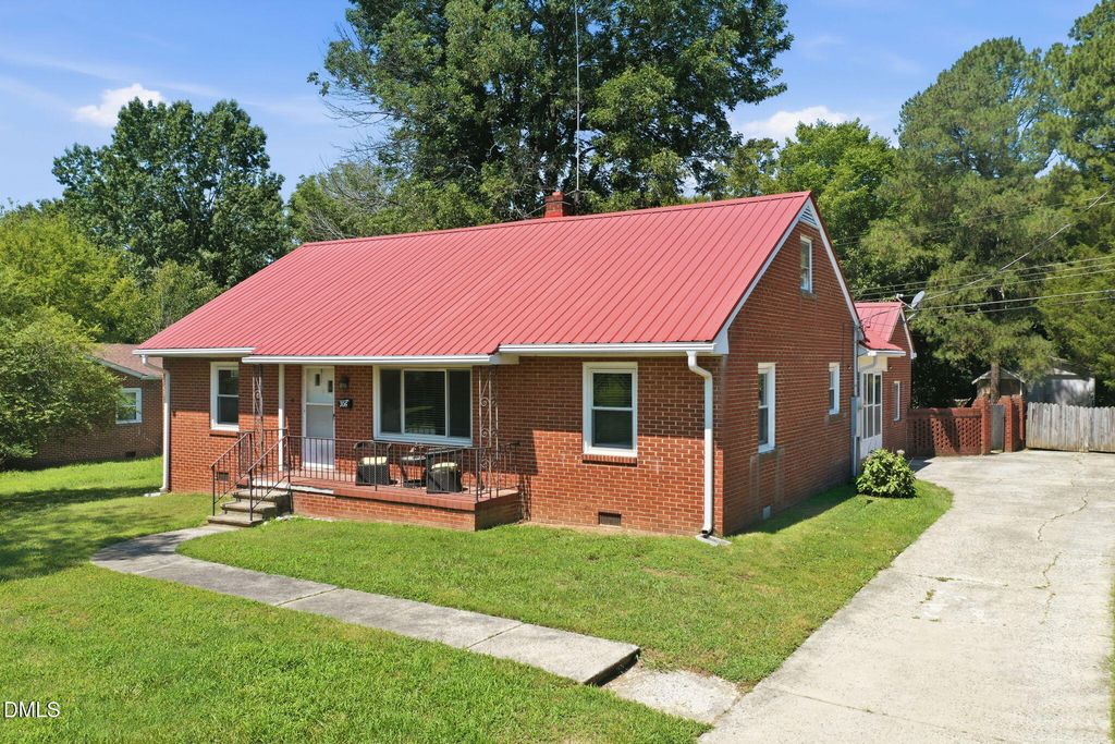306 Oakgrove Drive, Graham, NC 27253