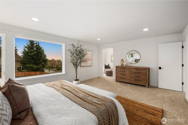 22005 81st Place W, Edmonds, WA 98026