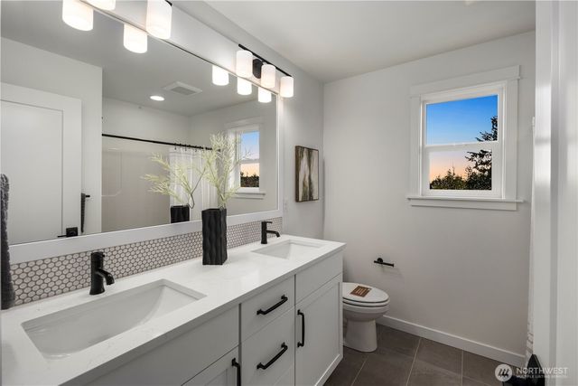 22005 81st Place W, Edmonds, WA 98026