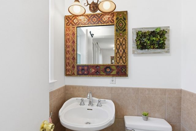 88 Durham Rd 88, Dedham, MA 02026