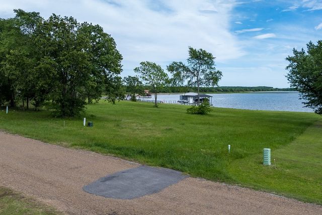 203 Cape Shore Drive, Mabank, TX 75143