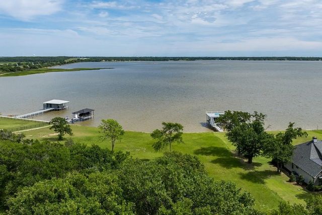 203 Cape Shore Drive, Mabank, TX 75143