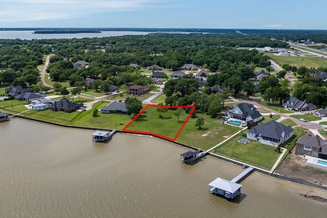 203 Cape Shore Drive, Mabank, TX 75143