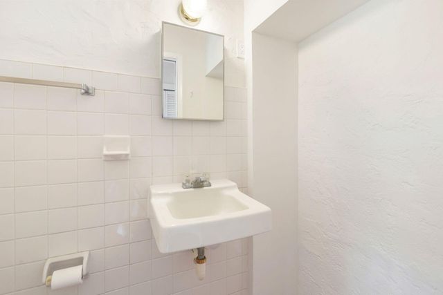 108 Rutland Boulevard, West Palm Beach, FL 33405