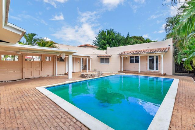 108 Rutland Boulevard, West Palm Beach, FL 33405