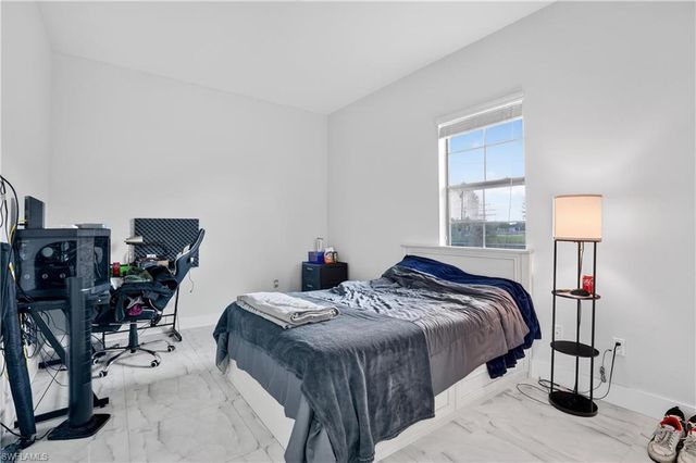 2661 43rd AVE NE, Naples, FL 34120