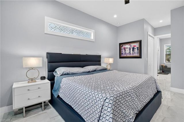 2661 43rd AVE NE, Naples, FL 34120