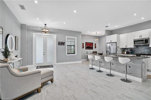 2661 43rd AVE NE, Naples, FL 34120